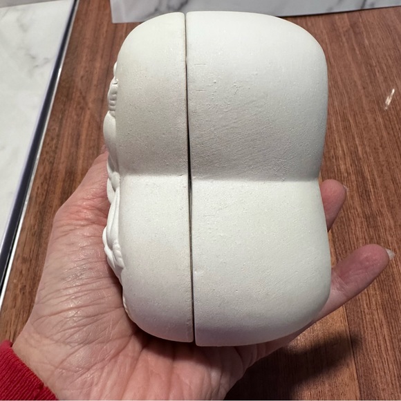 SALE!! Bisque heart trinket box ready to paint - Picture 4 of 9